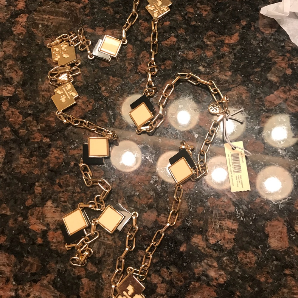 Tory Burch Necklace Retail $50 - Picture 2 of 5